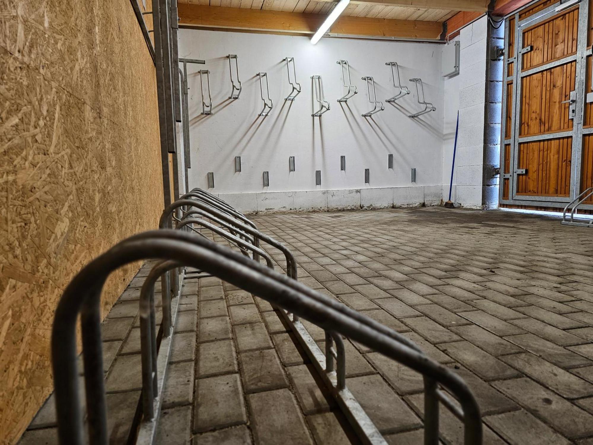 Balonovy Hotel A Pivovar Radesin Buitenkant foto